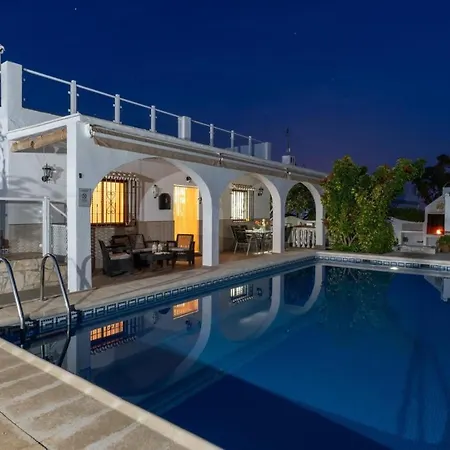 Mit Privatpool Fuer 6 Personen Ca 117 Qm In Nerja, Andalusien Costa Del Sol *